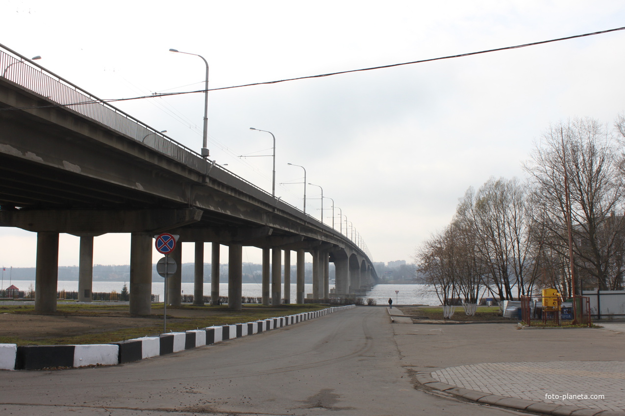 Кострома. Мост через Волгу.