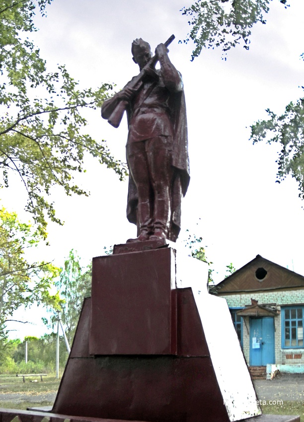 Памятник Воинской Славы в селе Клиновец