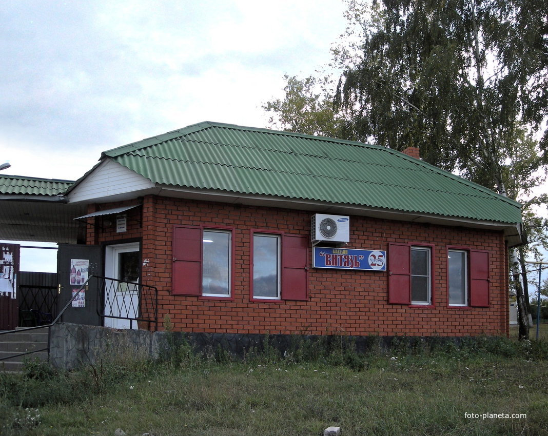 Придорожный магазин в селе Клиновец