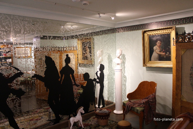 Экспозиция "Танец", антресольный этаж музея