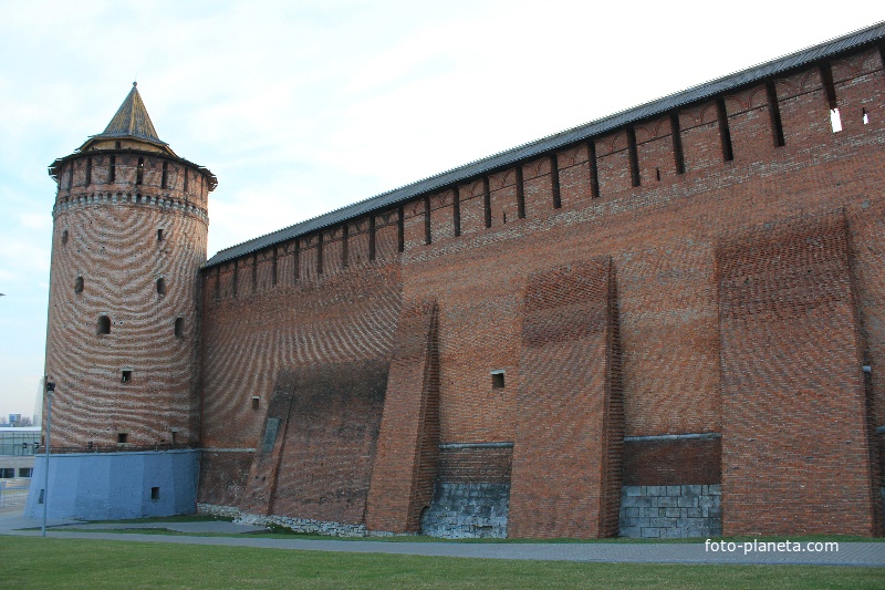 Стены Коломенского Кремля и Маринкина Башня