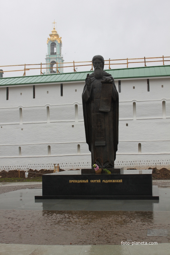 Сергиев Посад.  Памятник Сергию Радонежскому.