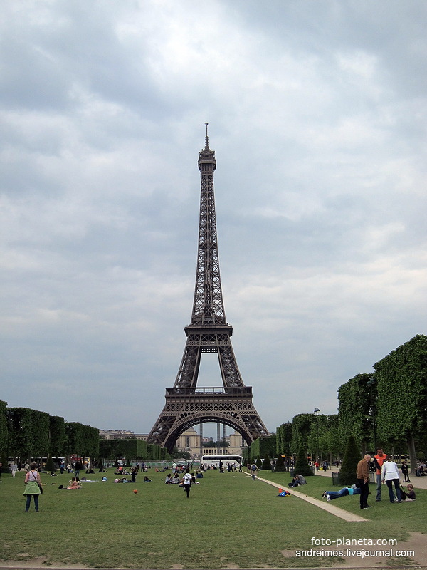 Эйфелева башня (Tour Eiffel)