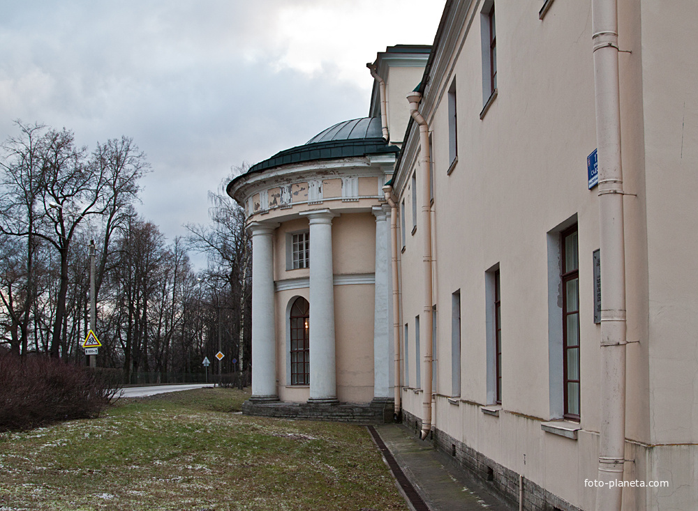 На улице Садовой