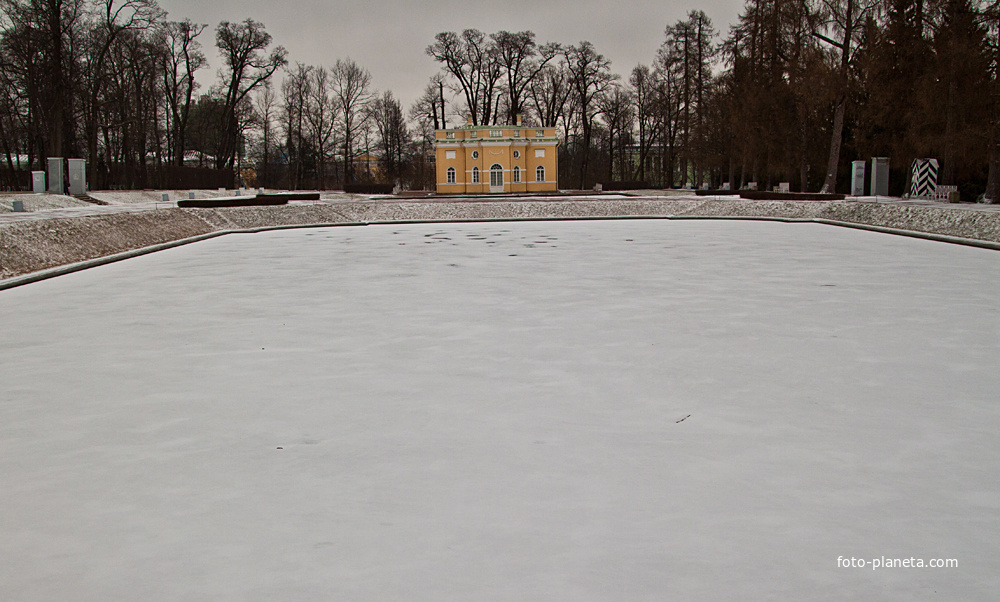 Зеркальный пруд в Екатерининском парке
