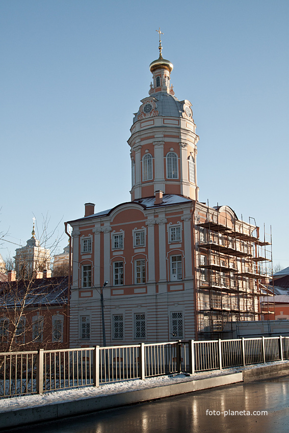 Ризничная башня Александро-Невской Лавры