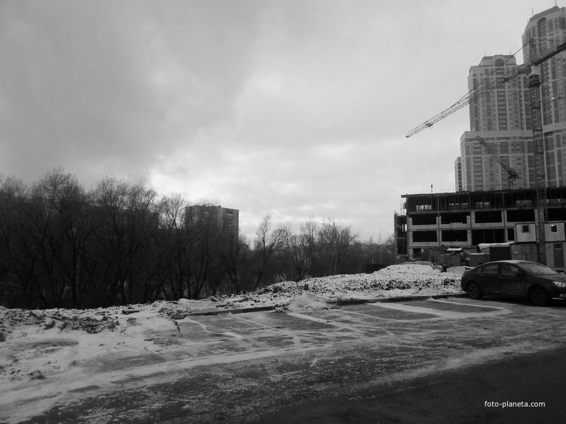 У Загорьевского пруда