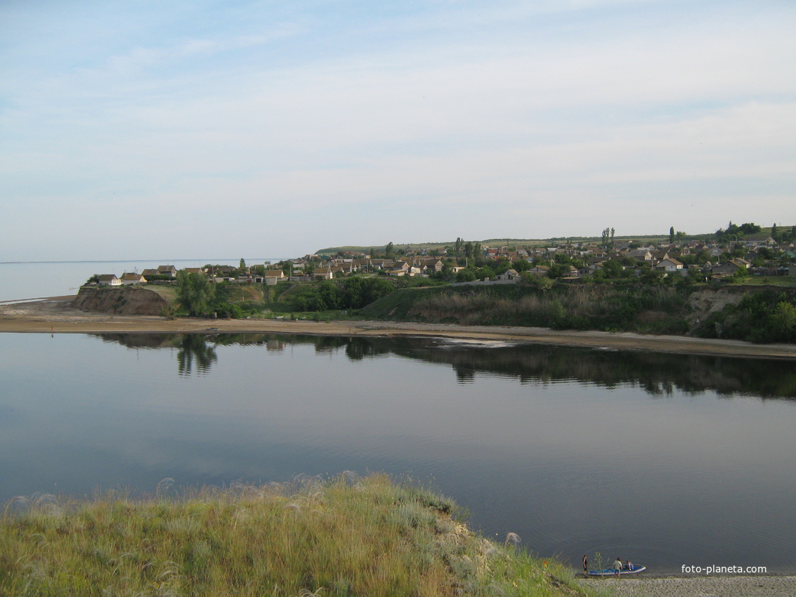 Вид на село Горноводяное со стороны ерика Байрачный. 2010 г