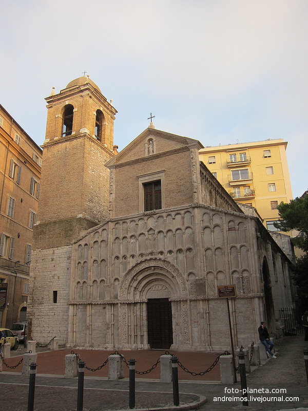 Церковь Св.Марии делла Пьяцца