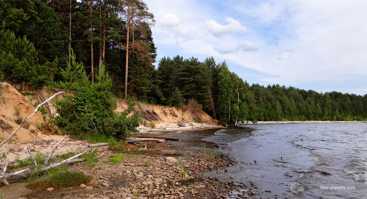 с. Пелегово, ( у домика рыбака, р. Унжа )