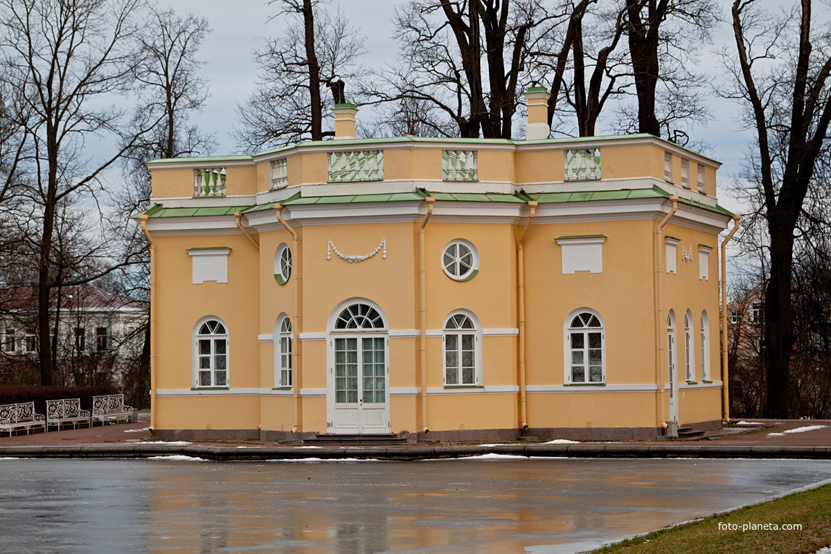 Павильон &quot;Верхняя ванна&quot;