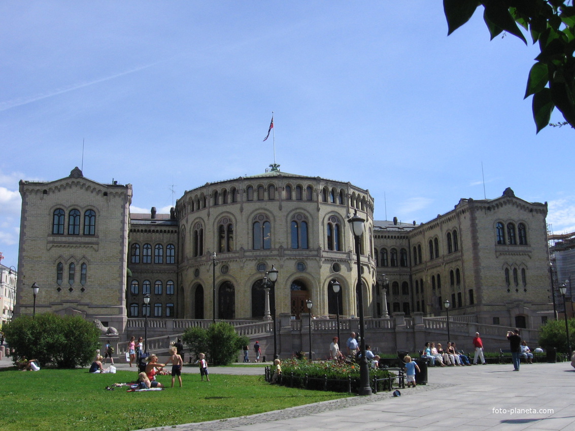 Осло, здание парламента