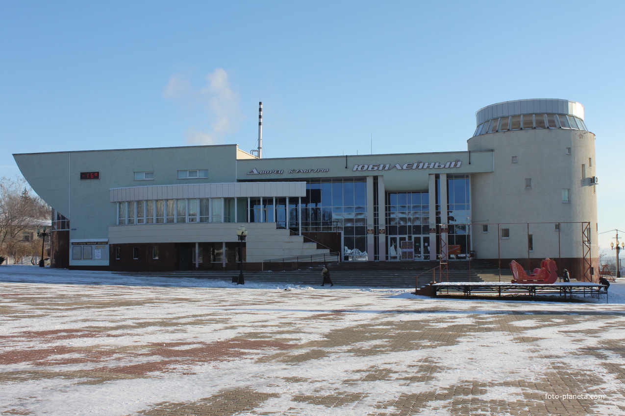 Бирюч. Дворец культуры &quot;Юбилейный&quot;.