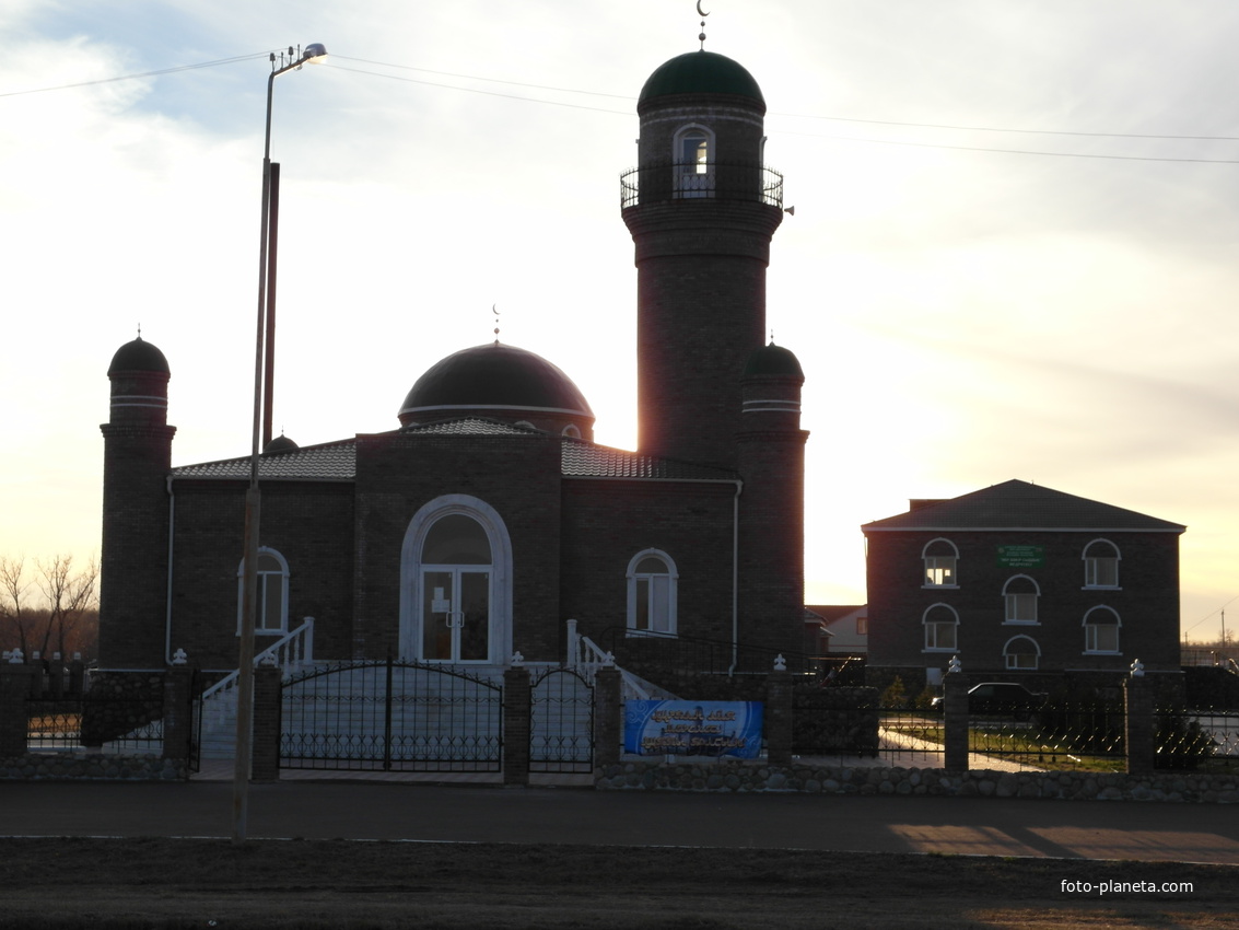 мечеть Касым-Хажы на въезде в село