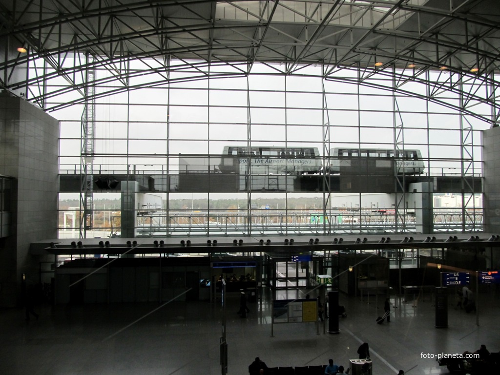 Франкфурт (аэропорт)