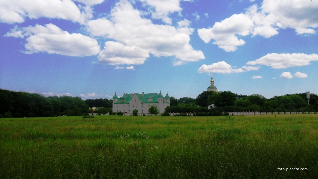 Мельники,Мотронинський монастир