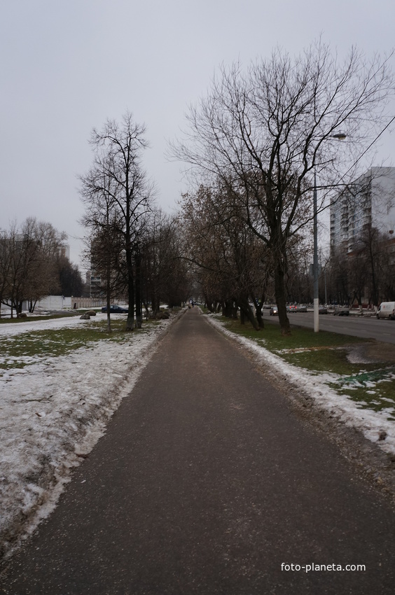 Тротуар на Симферопольском бульваре