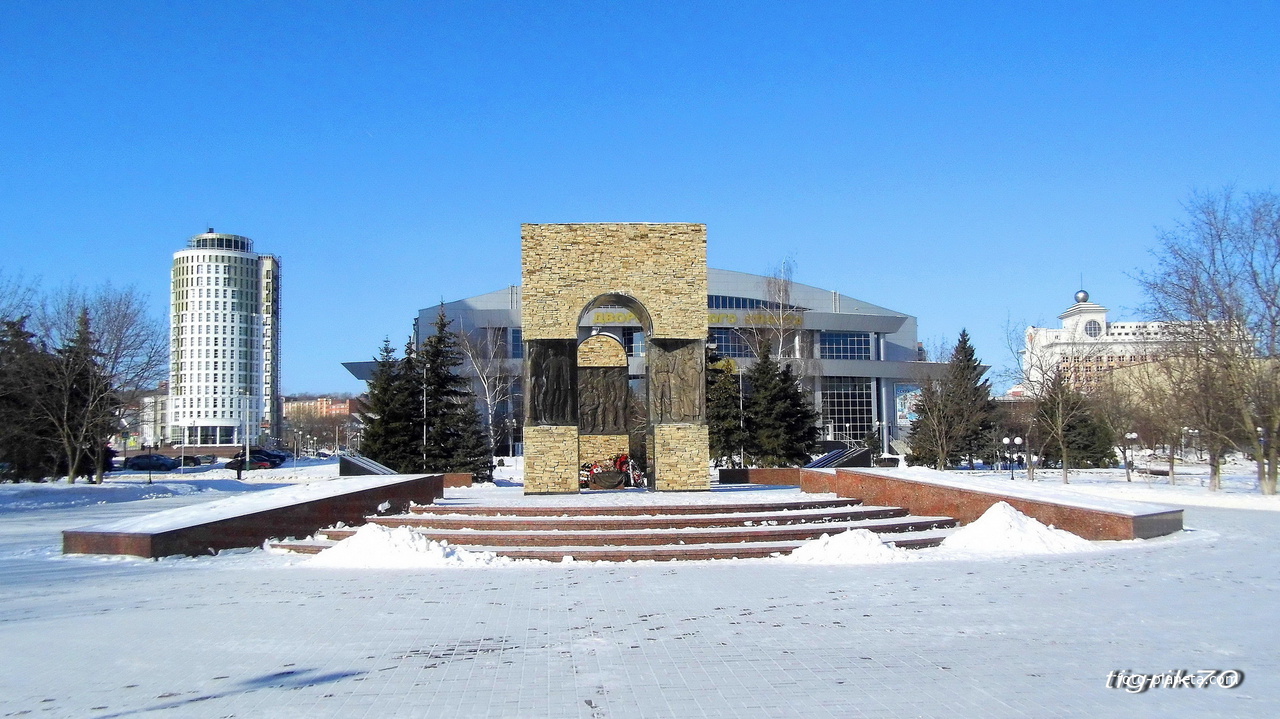 г. Пенза, мемориал воинам-афганцам «Афганские ворота» открыт 31 июля 2010 г.