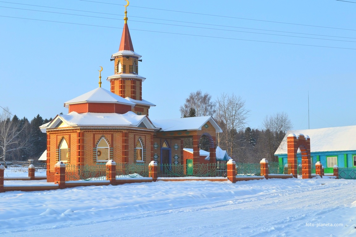 Аук-Буляковская мечеть зимою.