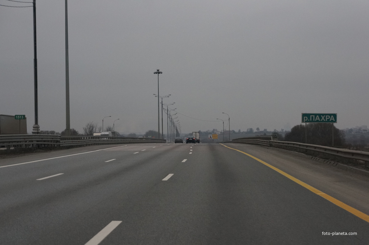 Мост через Пахру на автомагистрали ДОН
