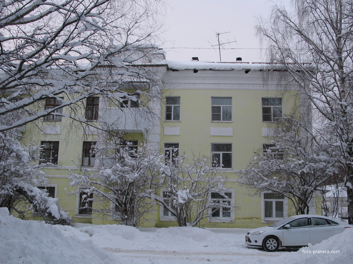 Сыктывкар 2014  в сквере у вечного огня