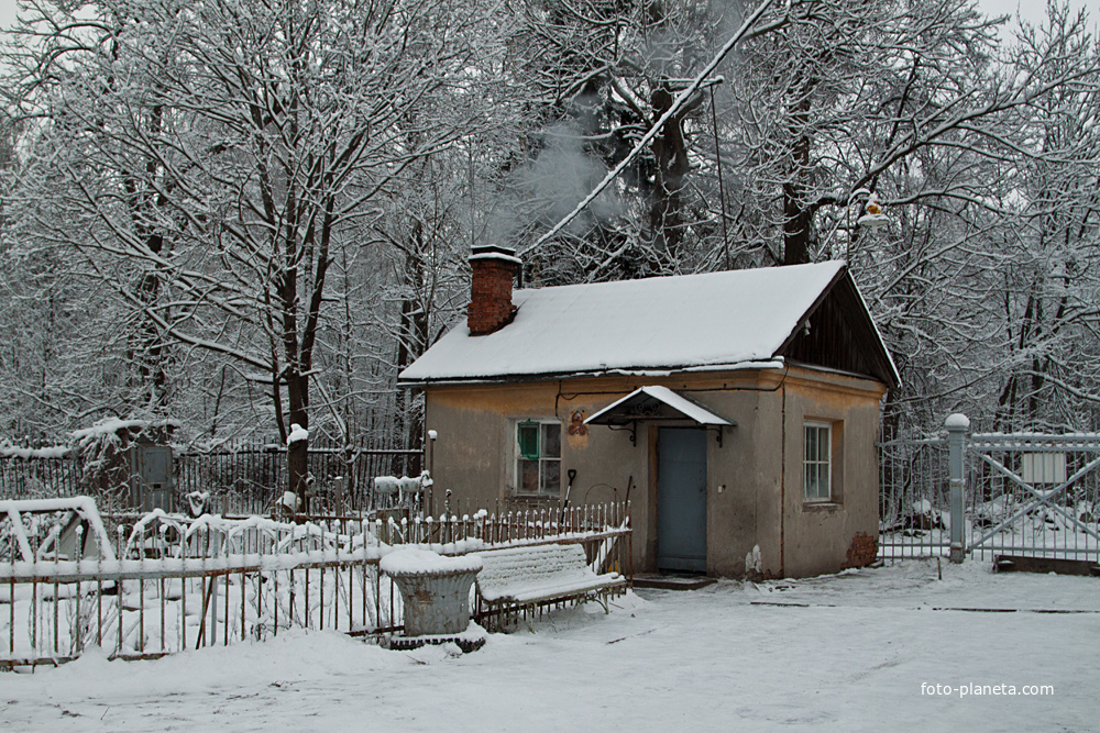 Домик на территории Пенсионерной конюшни