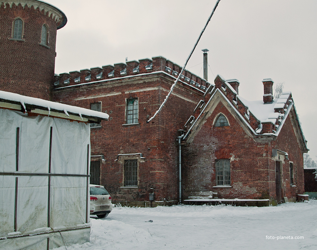 Пенсионерная конюшня