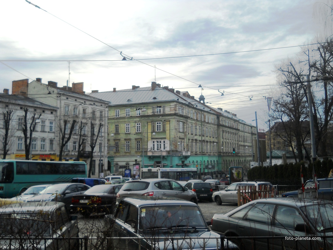 Улицами Львова