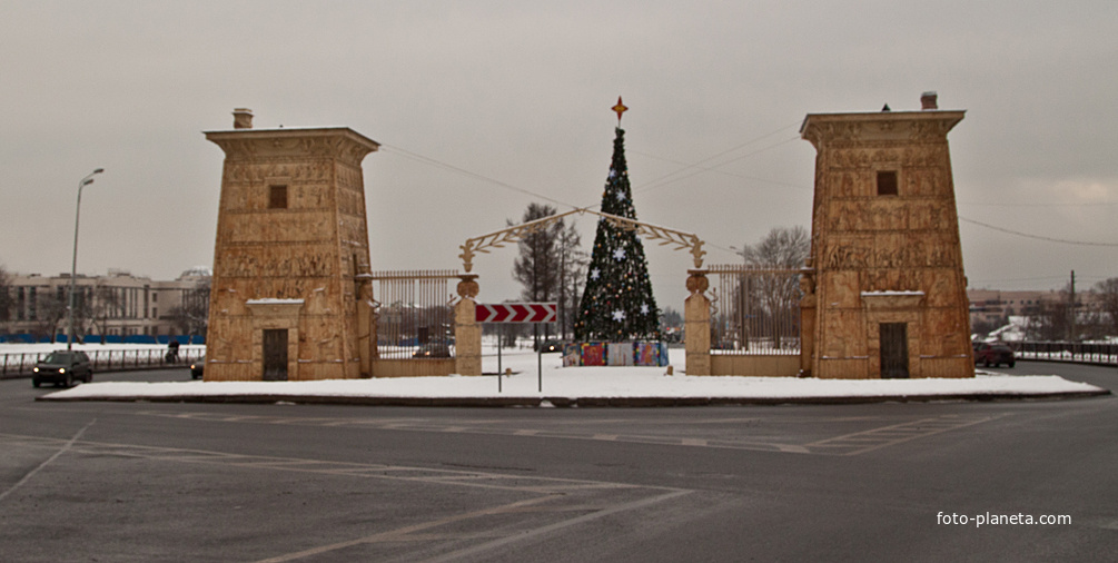 Египетские Ворота