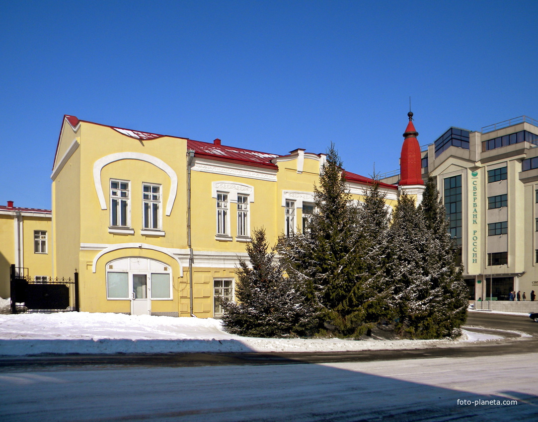 Здание краеведческого музея.