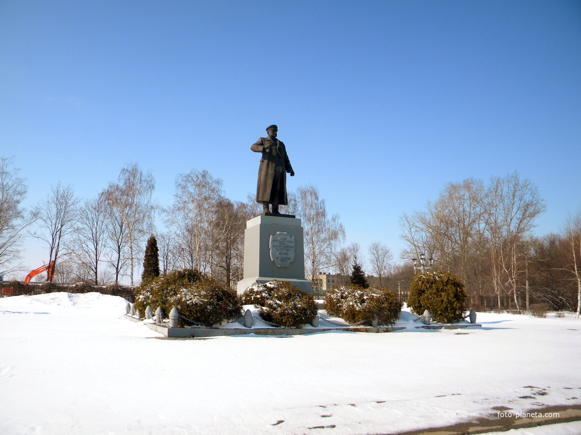 Памятник генералу Н.Ф. Ватутину