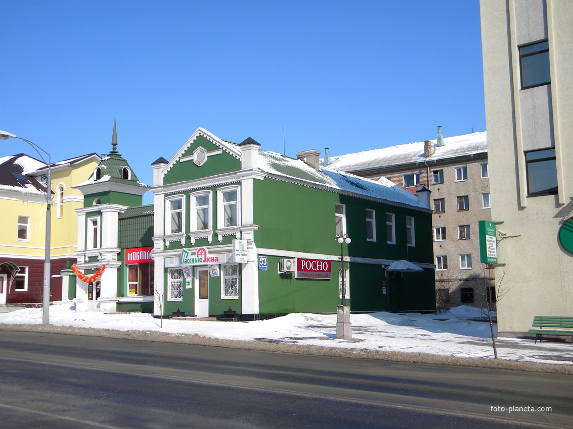 Фото домов старого оскола. Улица Ленина старый Оскол. Старый Оскол улица Ленина достопримечательности. Старый Оскол (Белгородская область), улица Ленина, д. 27. Ленина 32 старый Оскол.