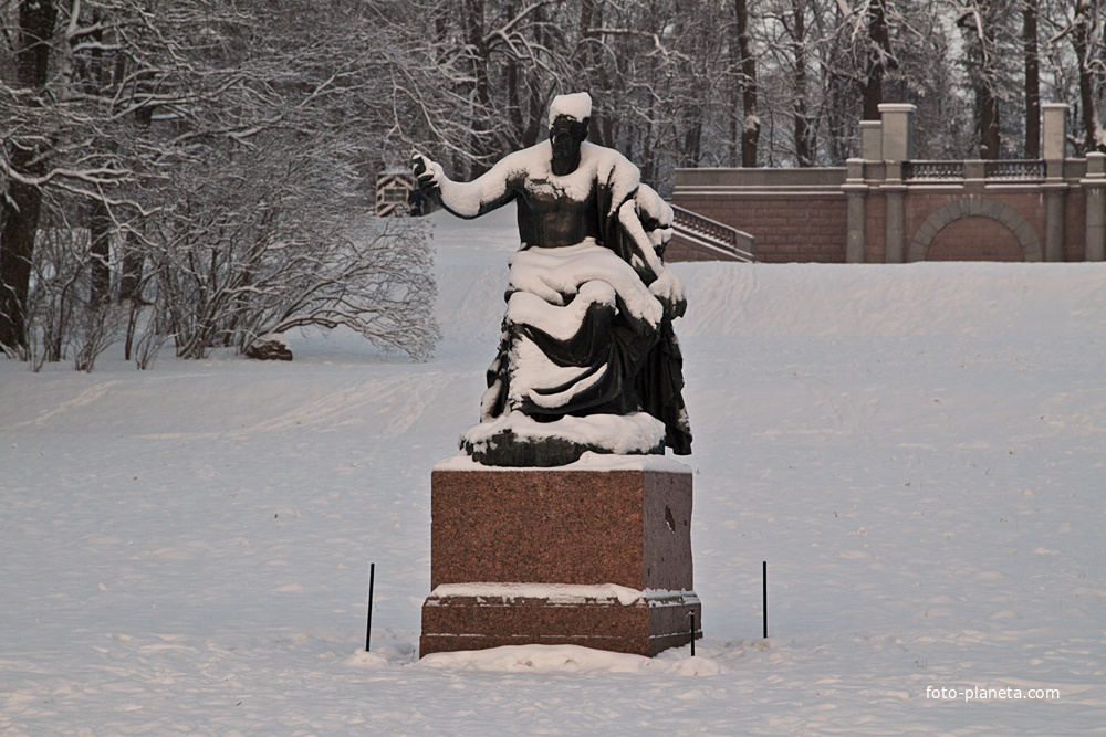Скульптура императора Нерона в Екатерининском парке