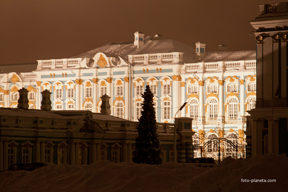 Екатерининский дворец ночью