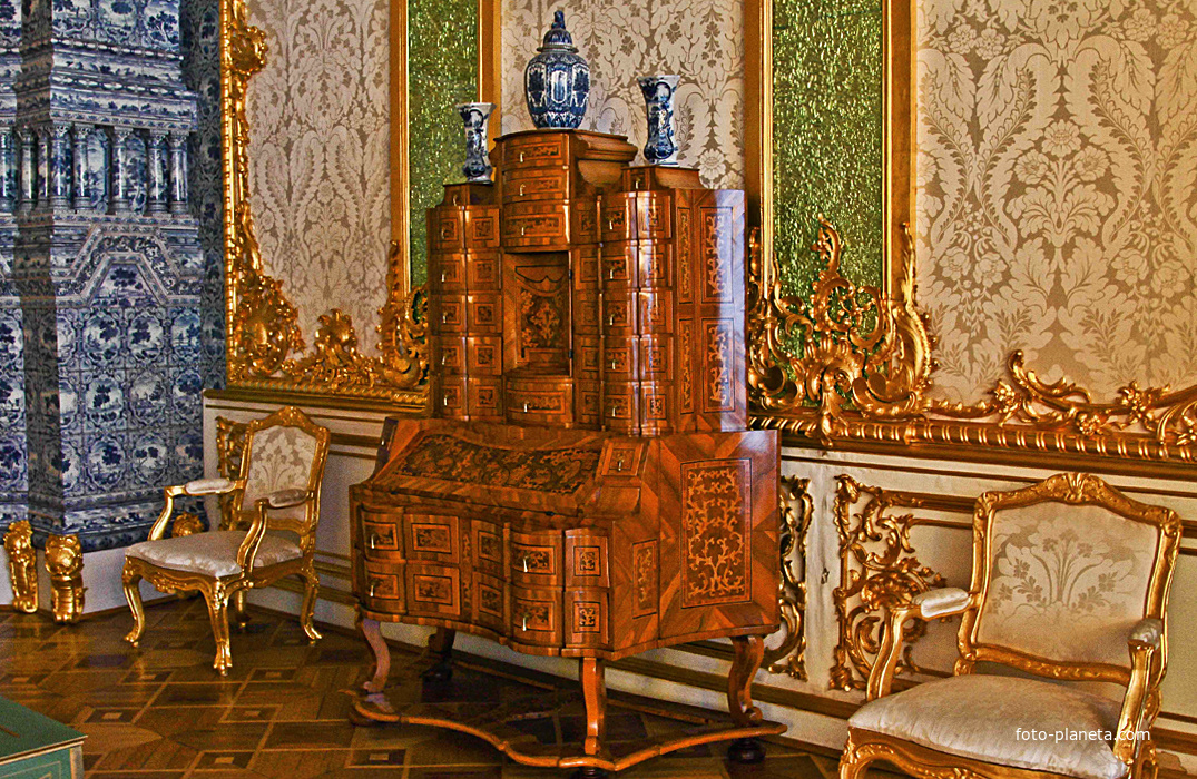 Комод в Екатерининском дворце