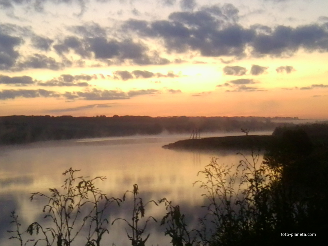 наш став,красота!!!все охраняется,рыбу ловить только по билетам!