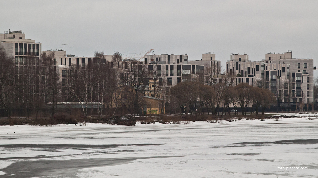 Жилой комплекс на Набережной Мартынова