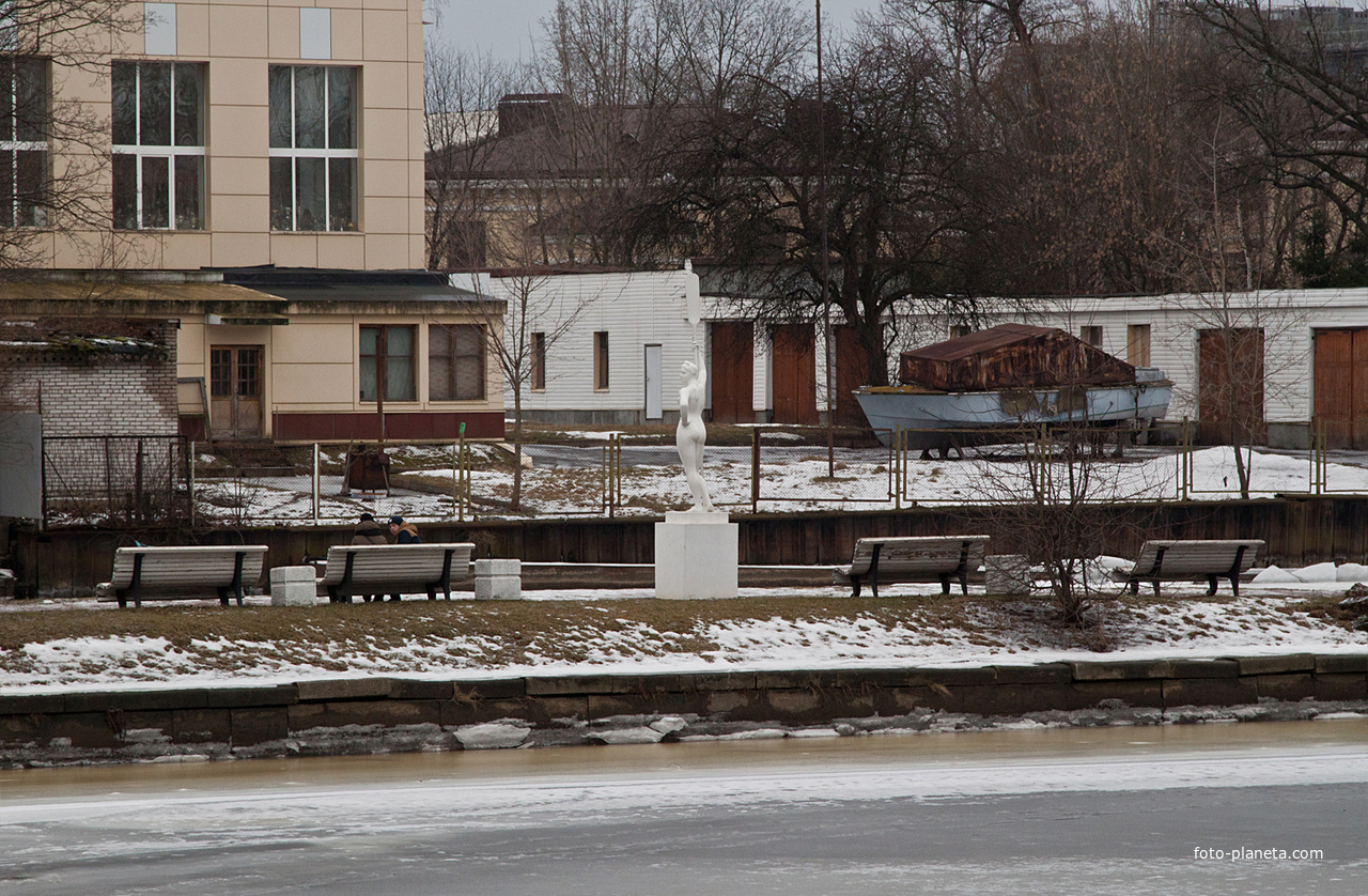 Остров на реке Крестовке