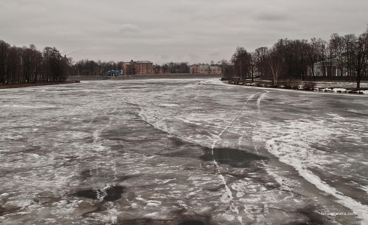 Река Средняя Невка