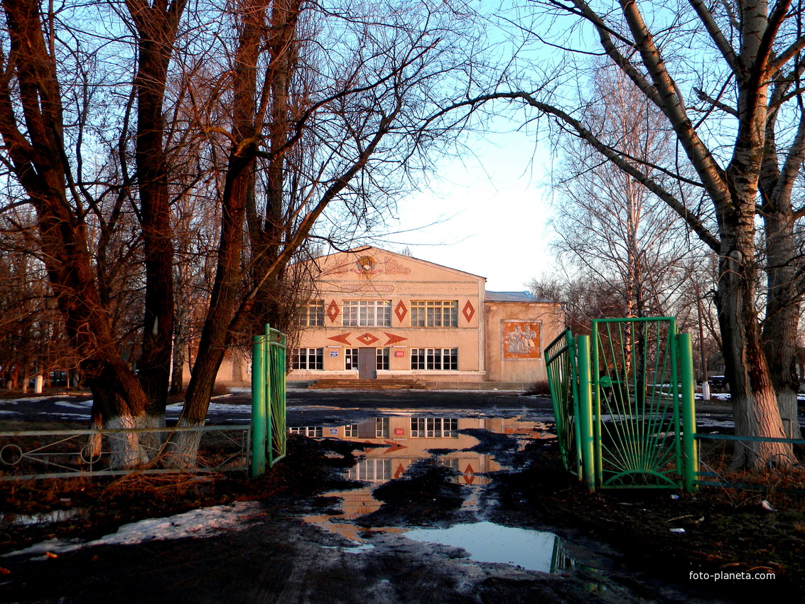 Дворец Культуры  в селе Максимовка