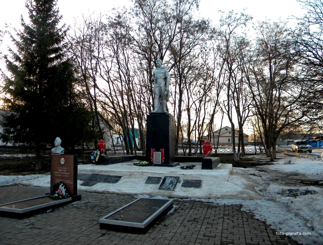 Памятник Воинской Славы в селе Мешковое