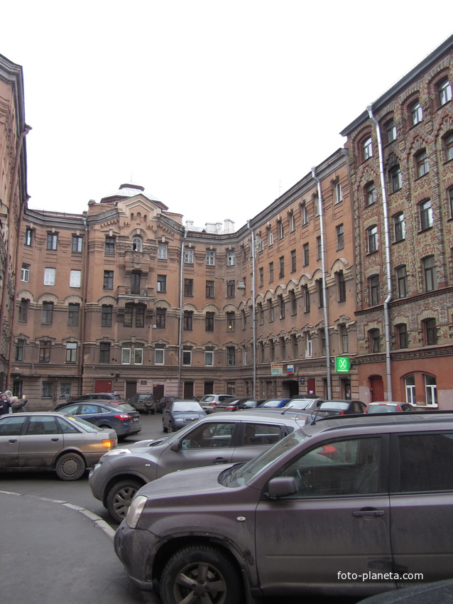 Доходный дом Н. И. Львовой на Угловом переулке 9