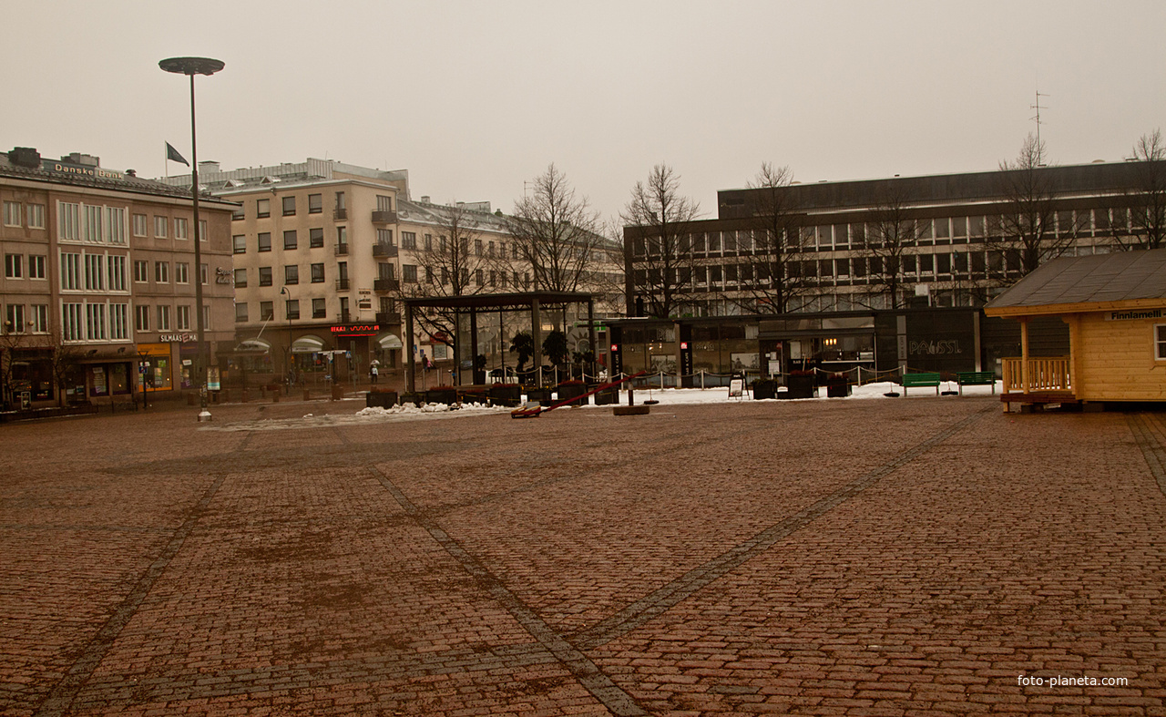 Площадь в центре города