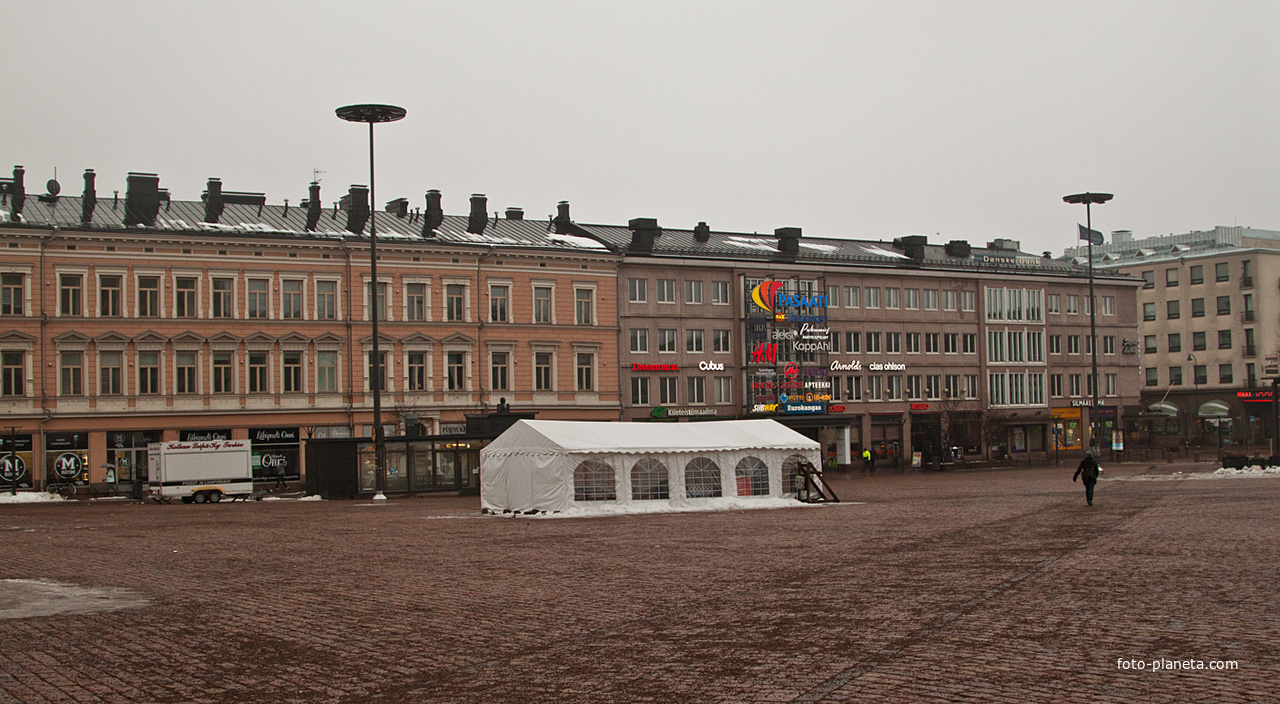Площадь в центре города