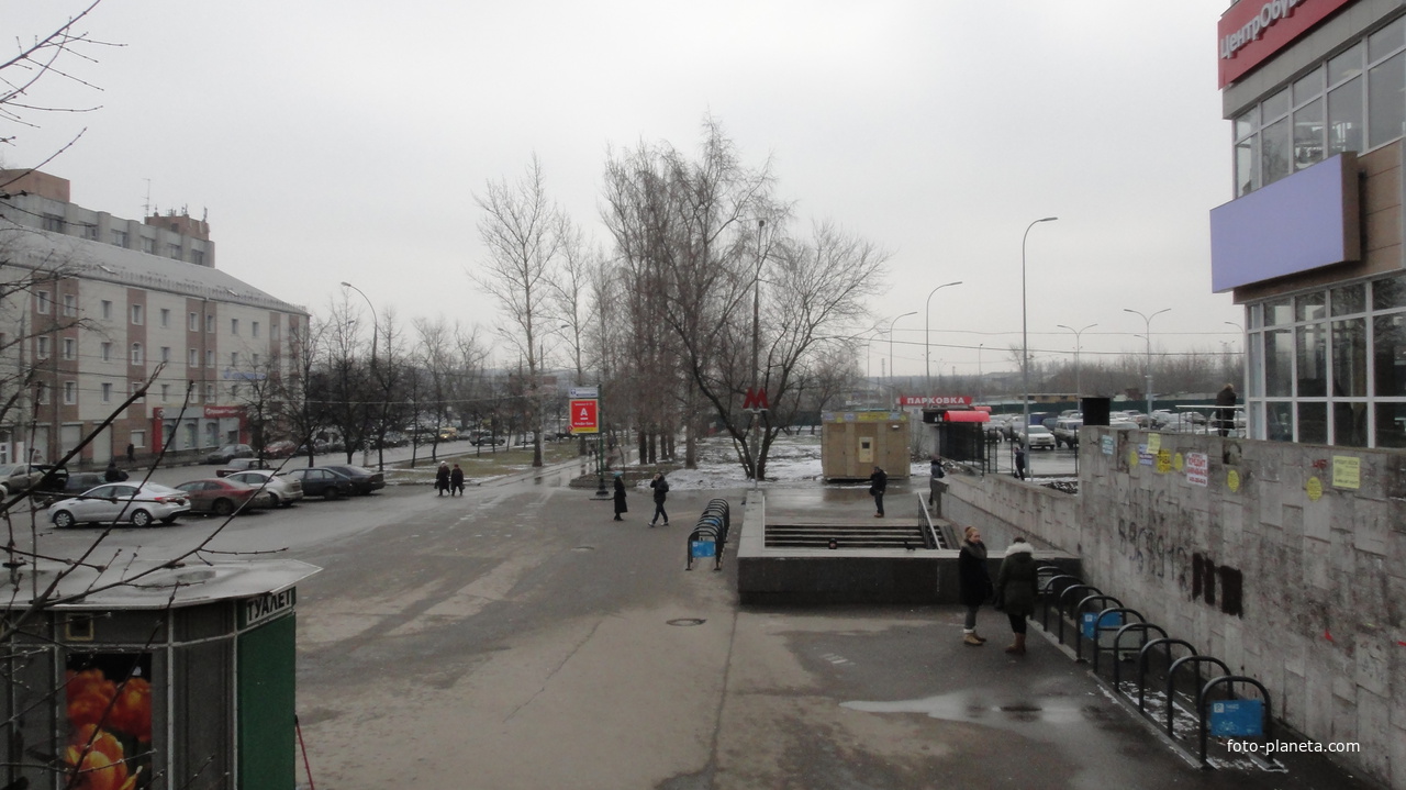 Луганская улица, метро Царицыно