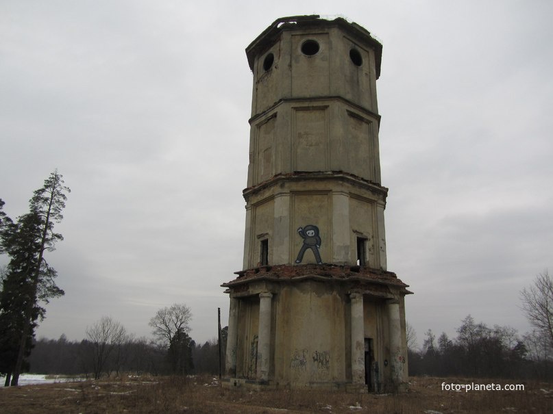 Водонапорная башня, руины