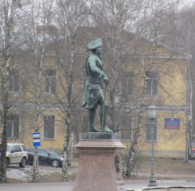 Памятник Павлу