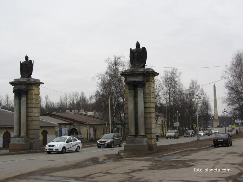 Смоленские ворота