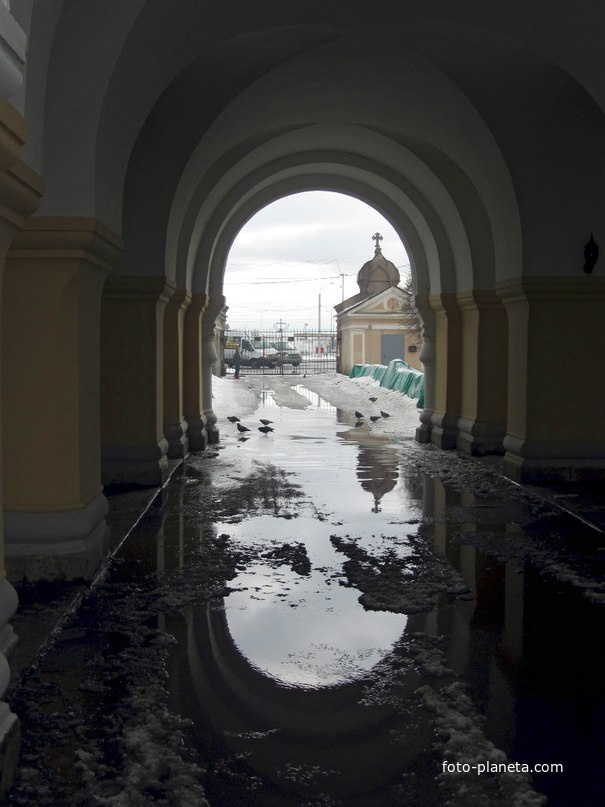 Надвратная церковь.Фрагмент