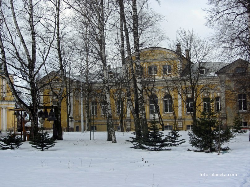 Свято-Троицкая Сергиева Приморская пустынь